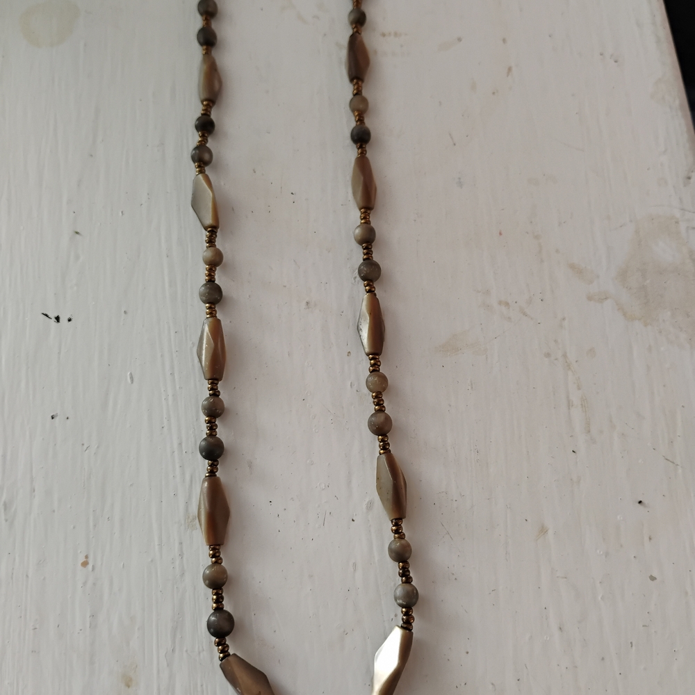 Elegant Vintage Beaded Necklace